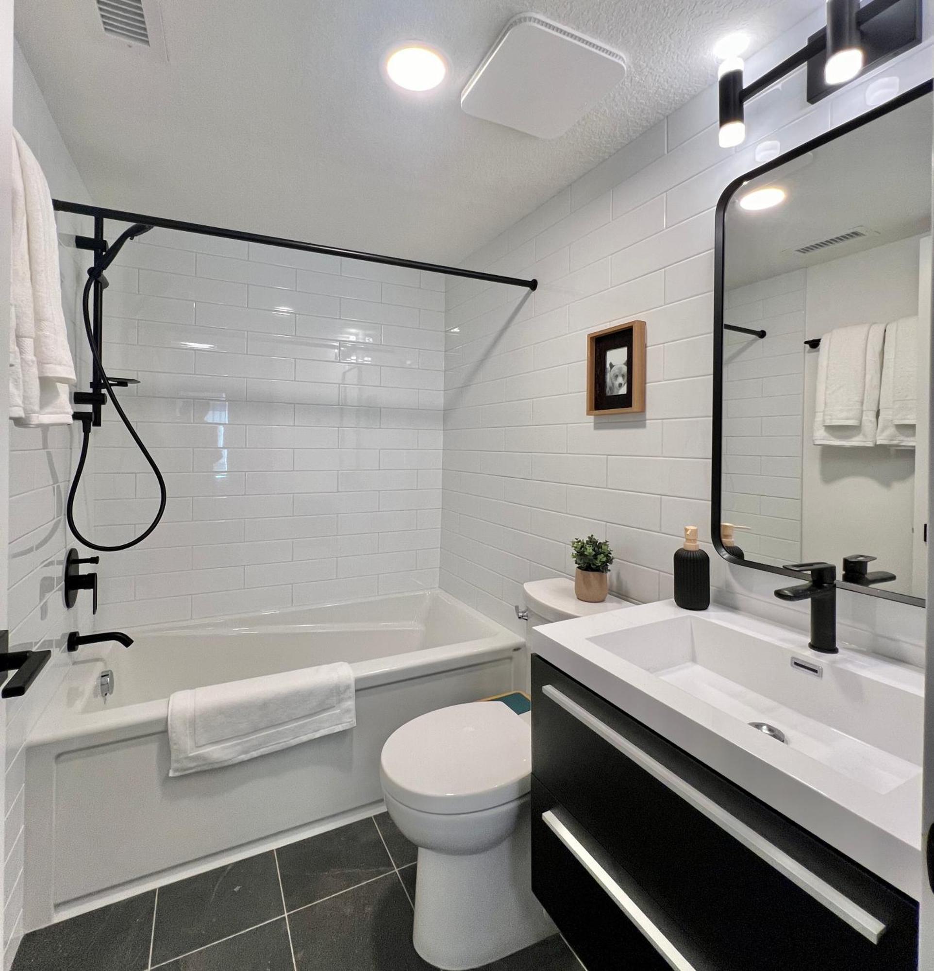 Apartamento Special! New Downtown Mtn View Free Parking 2B&2B Canmore Exterior foto