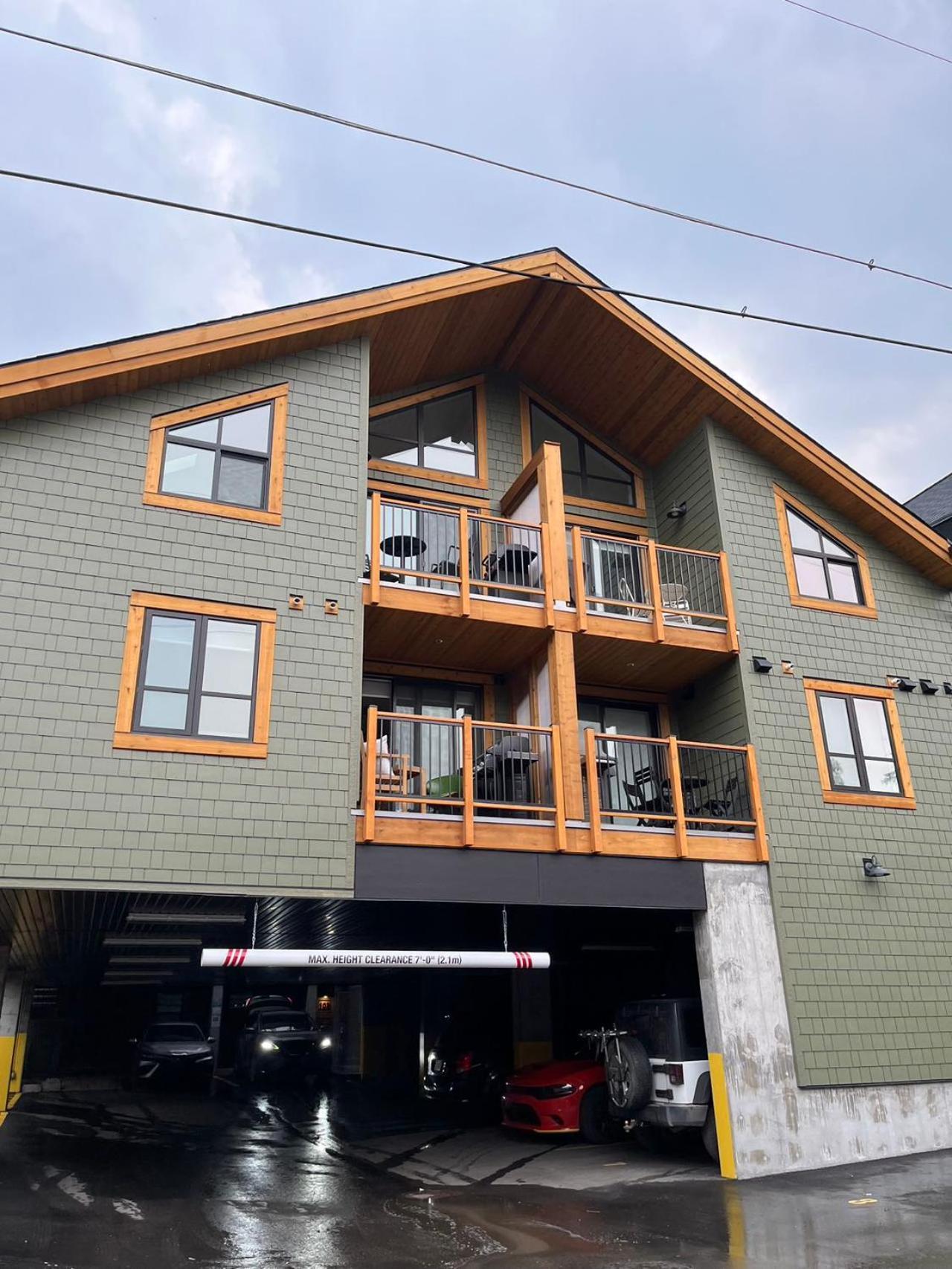 Apartamento Special! New Downtown Mtn View Free Parking 2B&2B Canmore Exterior foto